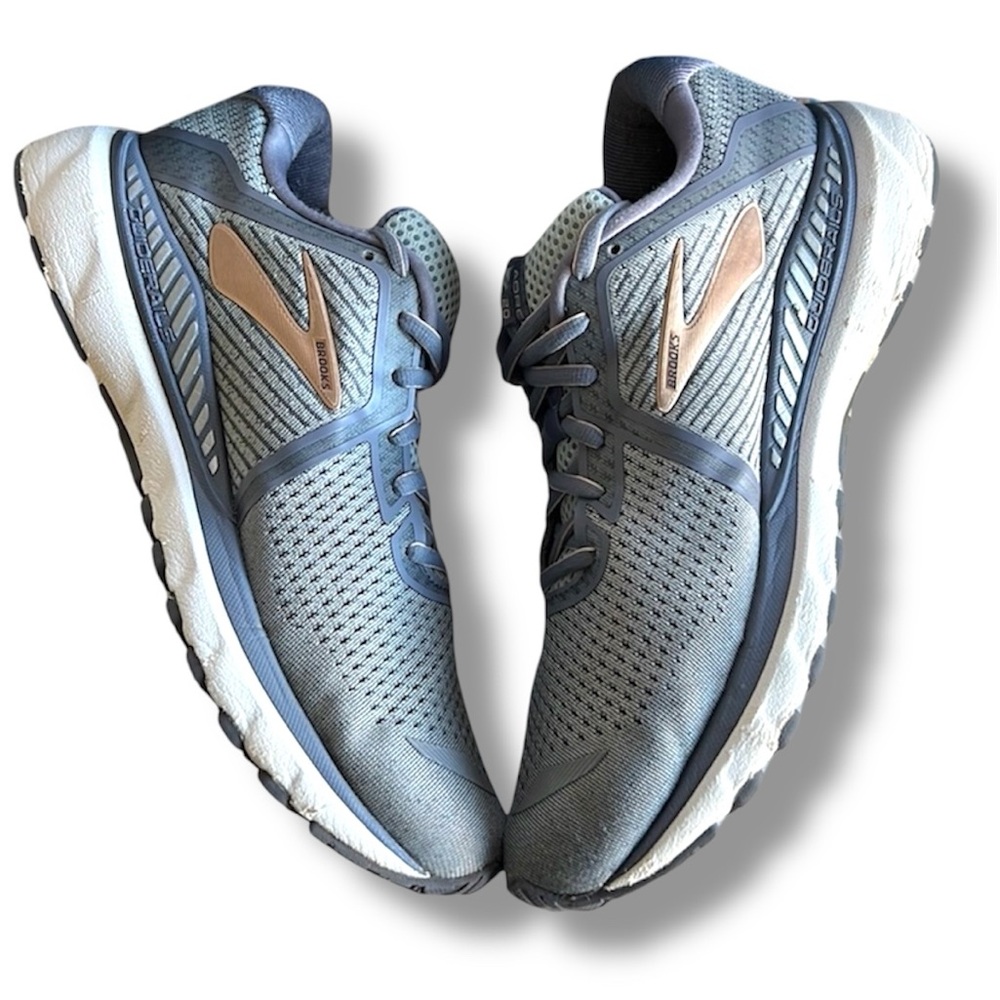 Size 9.5 Brooks Womens Adrenaline GTS 20 
Gray and purple Running Shoes Sneakers